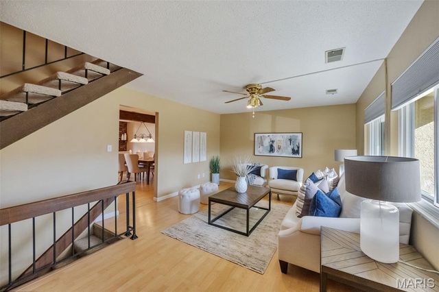 1355 Hampton Rd B, St Charles, MO 63303