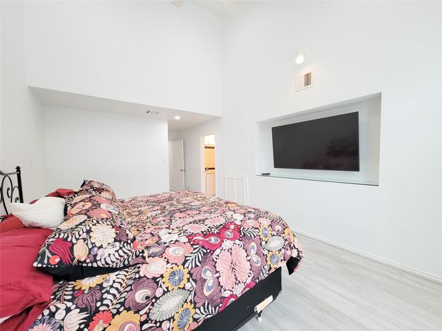 5654 Cheena, Houston, TX 77096