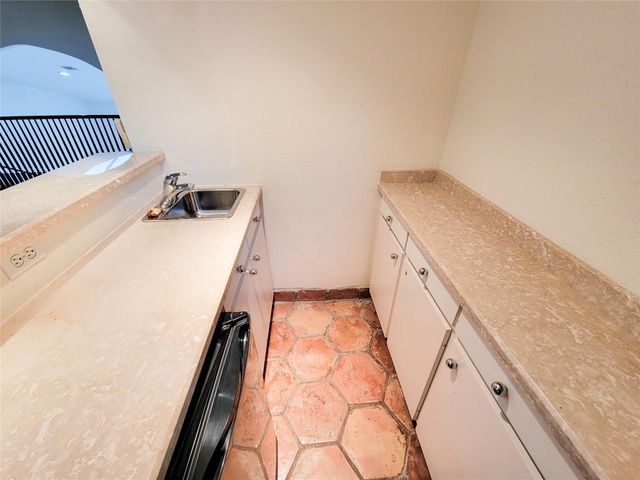 5654 Cheena, Houston, TX 77096