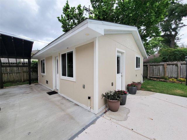 5654 Cheena, Houston, TX 77096