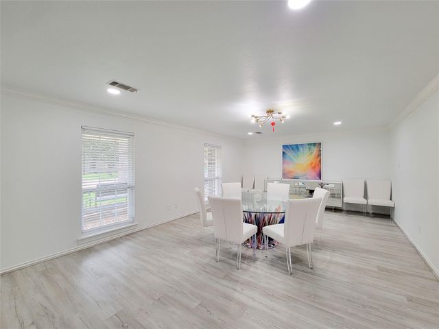 5654 Cheena, Houston, TX 77096