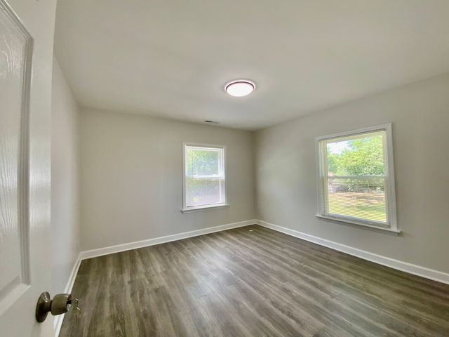 340 Sanders Road, Northbrook, IL 60062