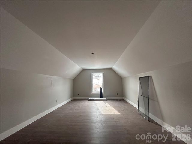 426 Huntington Woods Street SE, Lenoir, NC 28645