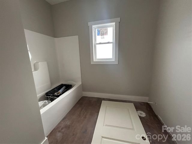 426 Huntington Woods Street SE, Lenoir, NC 28645