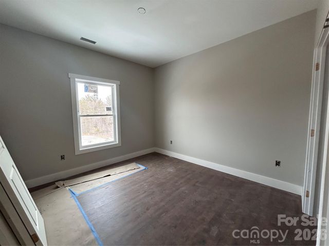 426 Huntington Woods Street SE, Lenoir, NC 28645