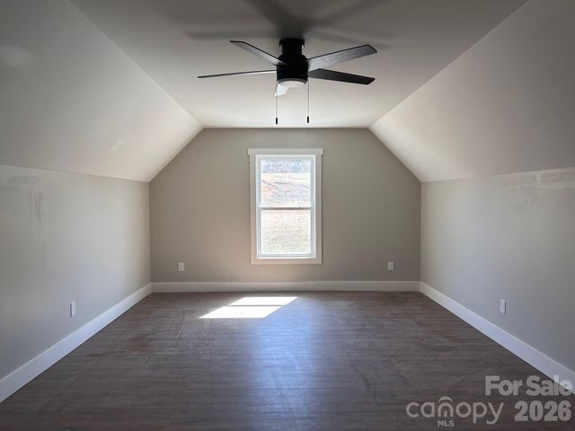 426 Huntington Woods Street SE, Lenoir, NC 28645