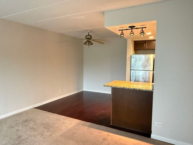 1 Renaissance Place 304, Palatine, IL 60067