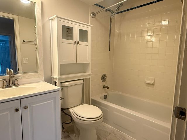 1 Renaissance Place 304, Palatine, IL 60067
