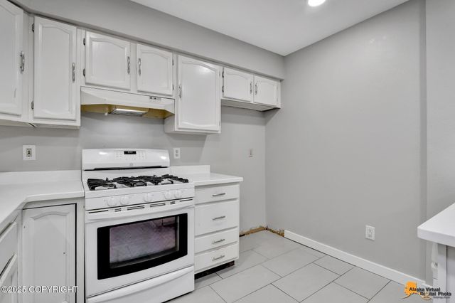 2215 Sunburst Circle, Anchorage, AK 99501