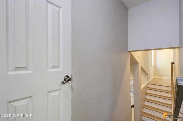 2215 Sunburst Circle, Anchorage, AK 99501