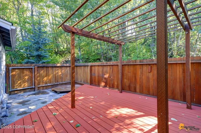 2215 Sunburst Circle, Anchorage, AK 99501