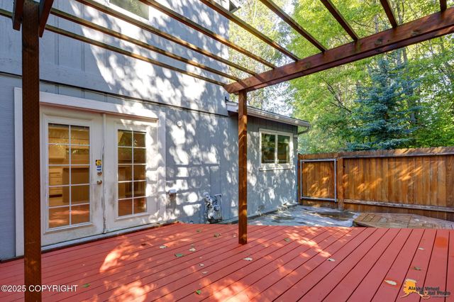 2215 Sunburst Circle, Anchorage, AK 99501