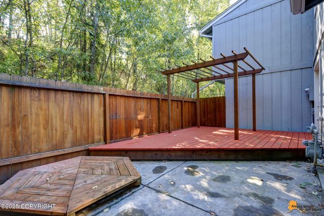 2215 Sunburst Circle, Anchorage, AK 99501