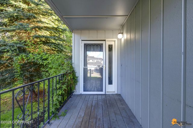 2215 Sunburst Circle, Anchorage, AK 99501