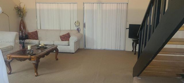 18101 NW 68th Ave C206, Hialeah, FL 33015