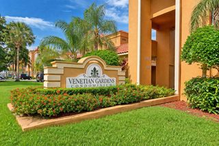 18101 NW 68th Ave C206, Hialeah, FL 33015