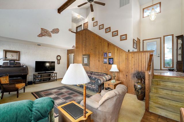 1221 E Knobhill Street, Springfield, MO 65804