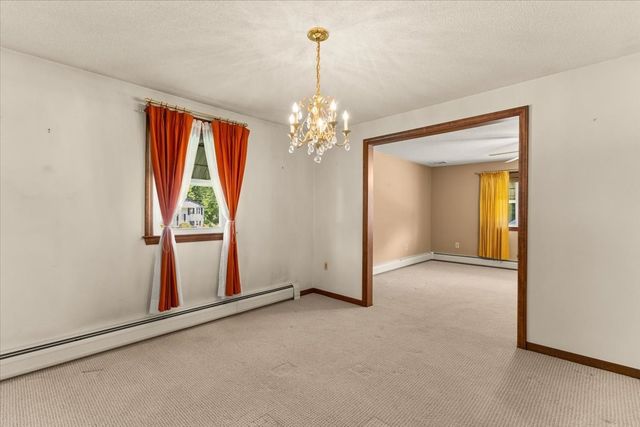 18 Wildwood Ave, Taunton, MA 02780