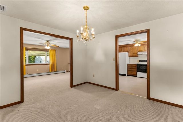 18 Wildwood Ave, Taunton, MA 02780