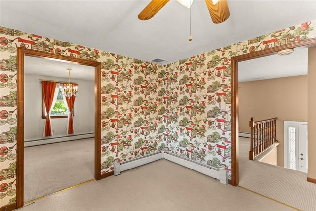18 Wildwood Ave, Taunton, MA 02780