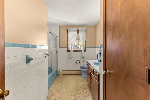 18 Wildwood Ave, Taunton, MA 02780