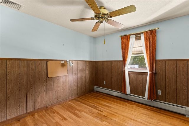 18 Wildwood Ave, Taunton, MA 02780