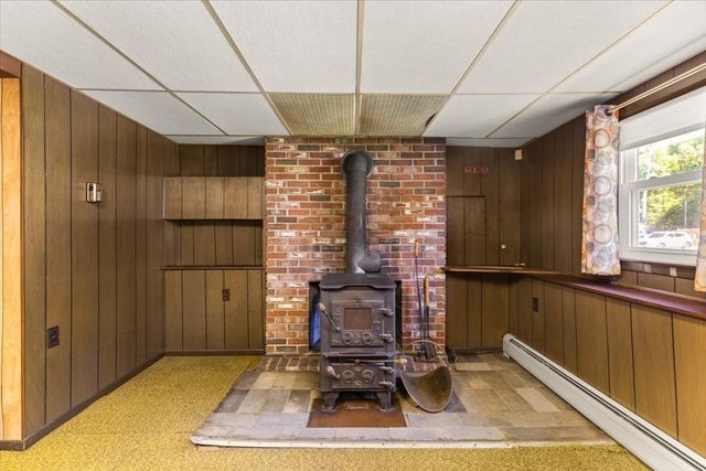 18 Wildwood Ave, Taunton, MA 02780