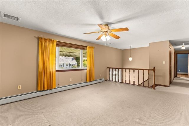 18 Wildwood Ave, Taunton, MA 02780