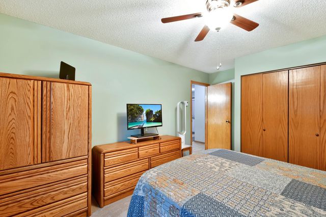 1510 28th Avenue S, Fargo, ND 58103