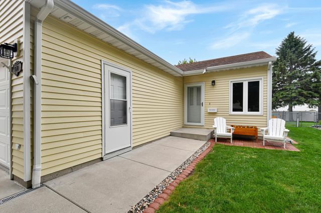 1510 28th Avenue S, Fargo, ND 58103
