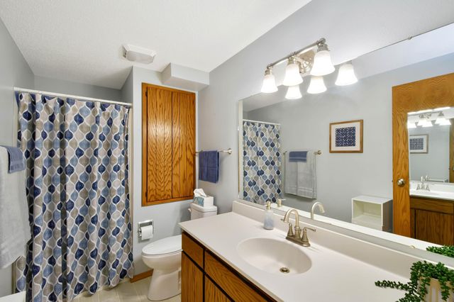 1510 28th Avenue S, Fargo, ND 58103