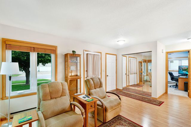 1510 28th Avenue S, Fargo, ND 58103