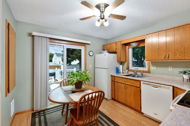 1510 28th Avenue S, Fargo, ND 58103