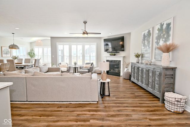 11561 Flynn Place, Noblesville, IN 46060