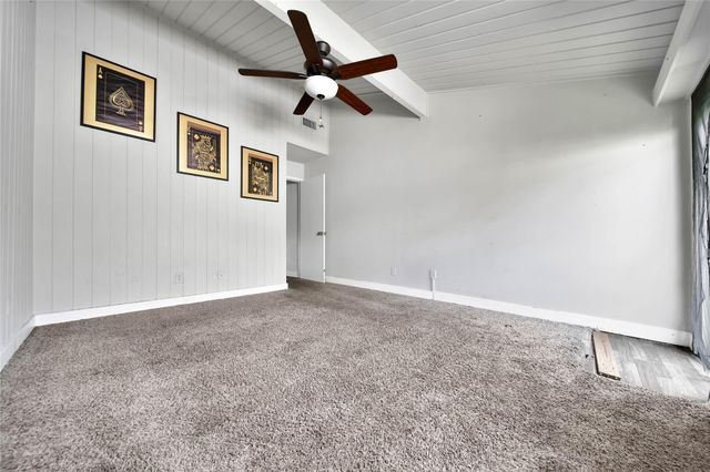 28 Lakeway Street, Conroe, TX 77304