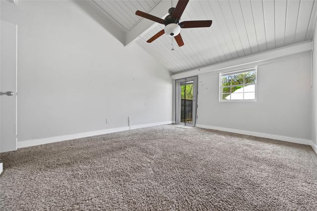 28 Lakeway Street, Conroe, TX 77304