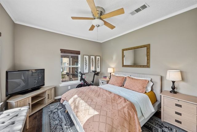 728 N Winnetka Avenue, Dallas, TX 75208