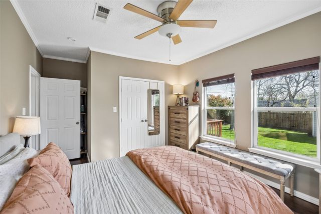 728 N Winnetka Avenue, Dallas, TX 75208