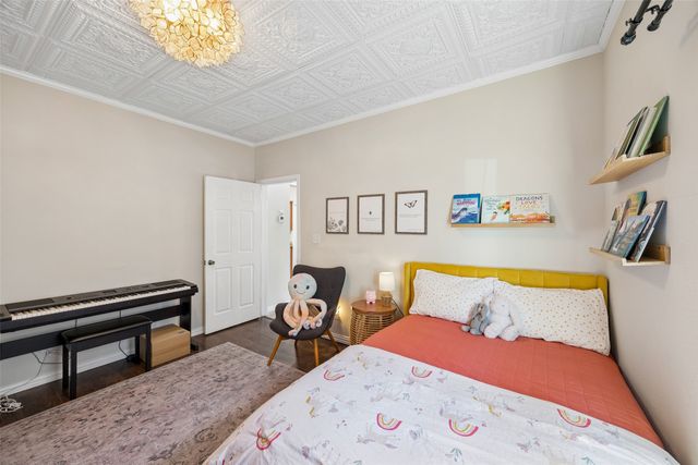 728 N Winnetka Avenue, Dallas, TX 75208