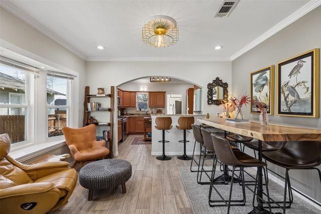 728 N Winnetka Avenue, Dallas, TX 75208