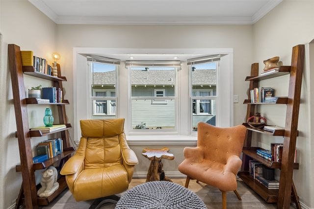 728 N Winnetka Avenue, Dallas, TX 75208