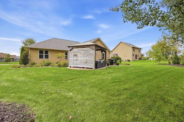 N2288 HILLANDALE DRIVE, Greenville, WI 54942