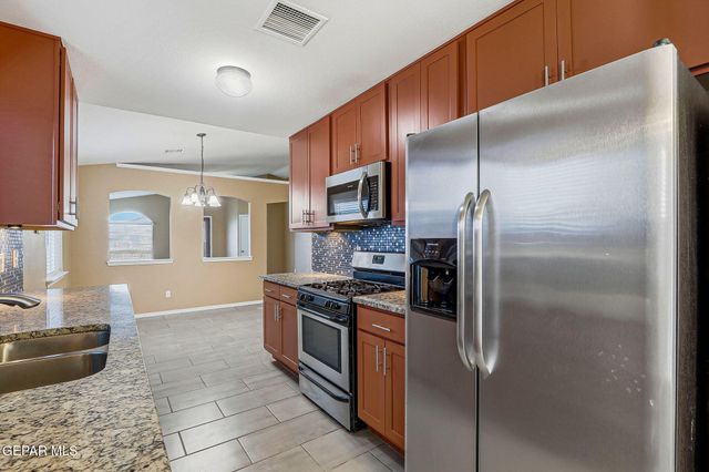 12764 Tre Maximiliano Avenue, El Paso, TX 79938