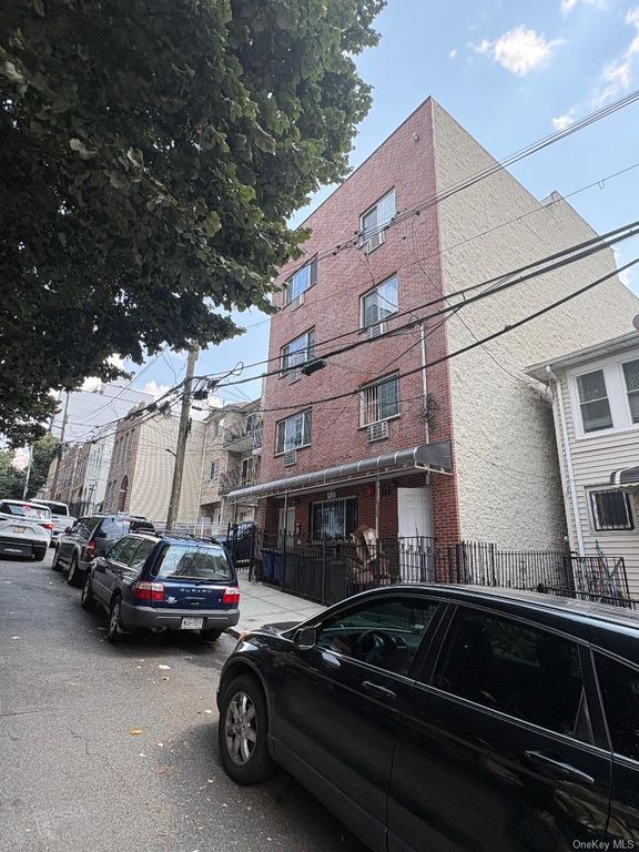 626 E 223rd Street, Bronx, NY 10466 — exterior