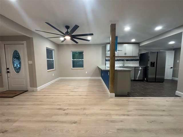1615 39TH STREET S, St Petersburg, FL 33711