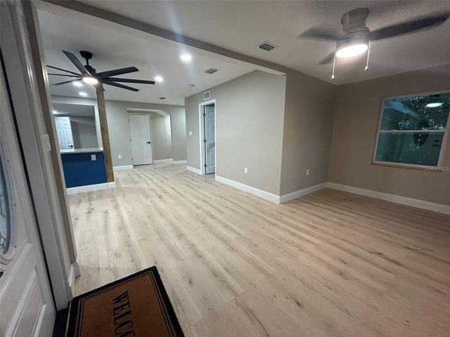 1615 39TH STREET S, St Petersburg, FL 33711