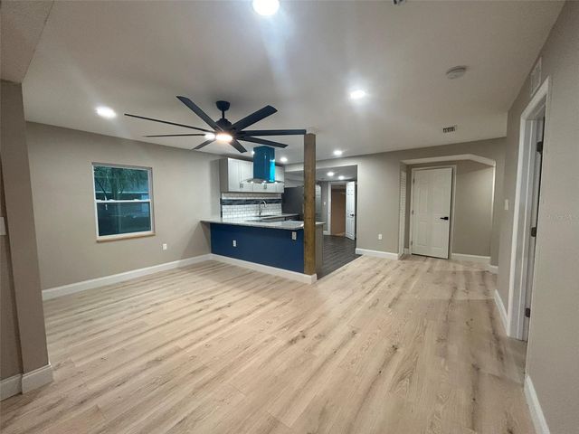1615 39TH STREET S, St Petersburg, FL 33711