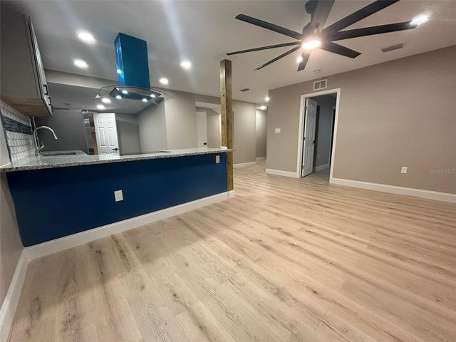 1615 39TH STREET S, St Petersburg, FL 33711