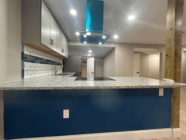 1615 39TH STREET S, St Petersburg, FL 33711