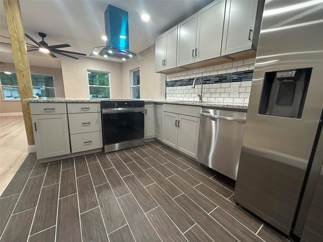1615 39TH STREET S, St Petersburg, FL 33711